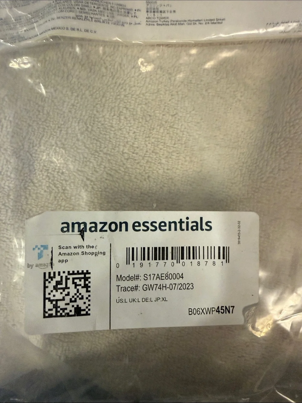 Amazon Essentials Men’s 3 of a 5 Pack Crew Socks - Black & Gray